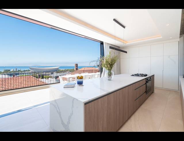 4 BEDROOM FREEHOLD FOR SALE IN GREEN POINT
